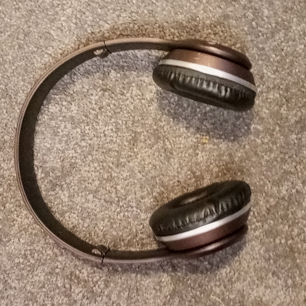 Maroon headphones